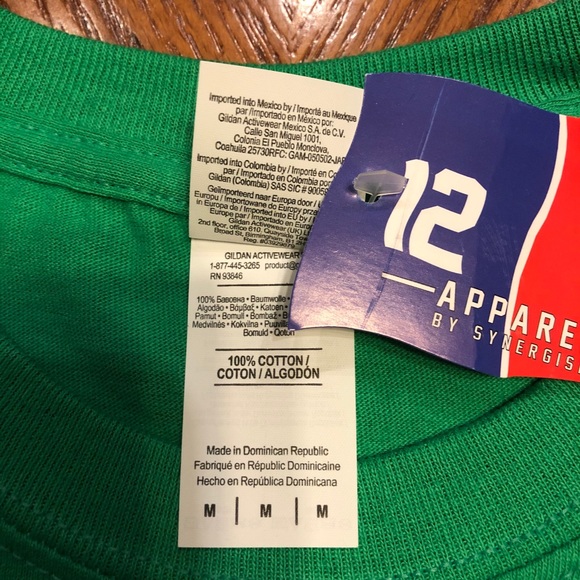 🌸2/$8 or 4/$15 Unisex Christmas tshirts new with tag - Picture 10 of 10